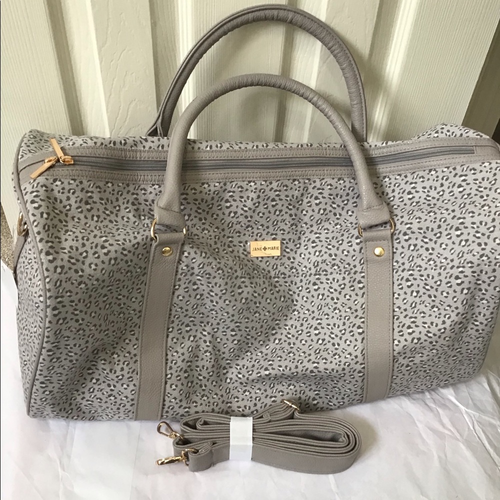 WEEKEND TRAVEL BAG & TWO MAKEUP PURSES